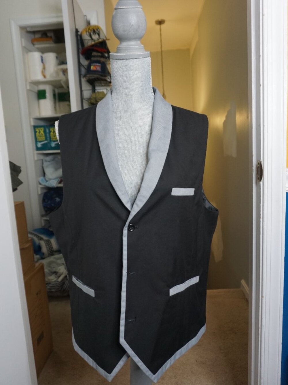 COOFANDY Men’s Slim Fit Suit Vest Black Gray Shawl Collar Lapel Large